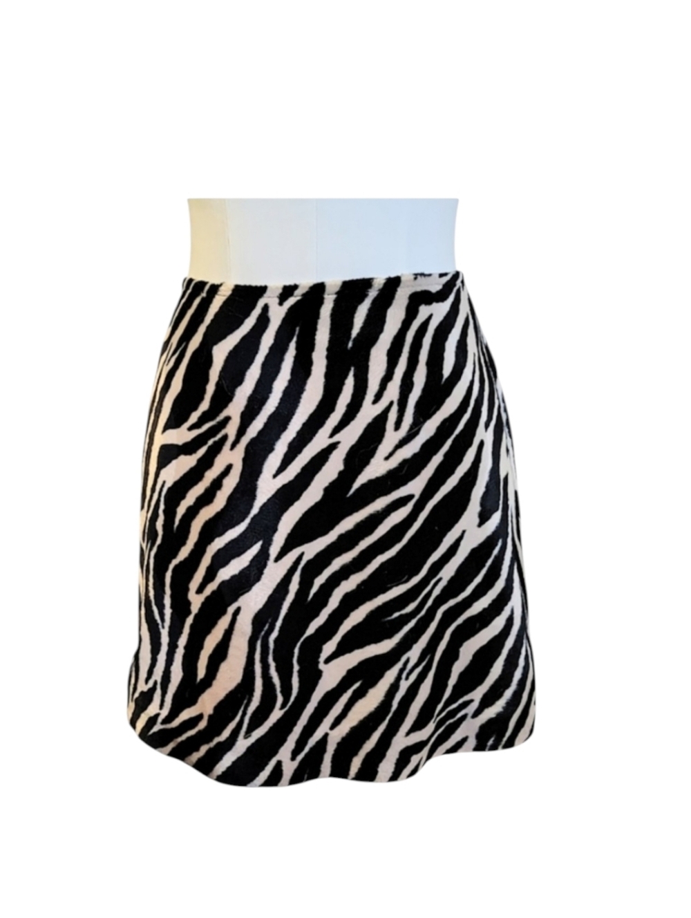 Wrapper Vintage Y2K Black and White Zebra Print Faux Fur Mini Skirt Size 7 To 8